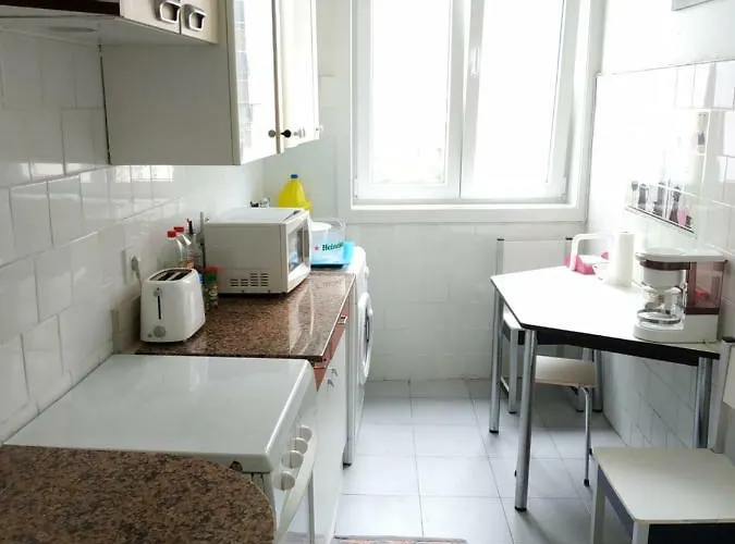 Rua Pino 110 * Vigo